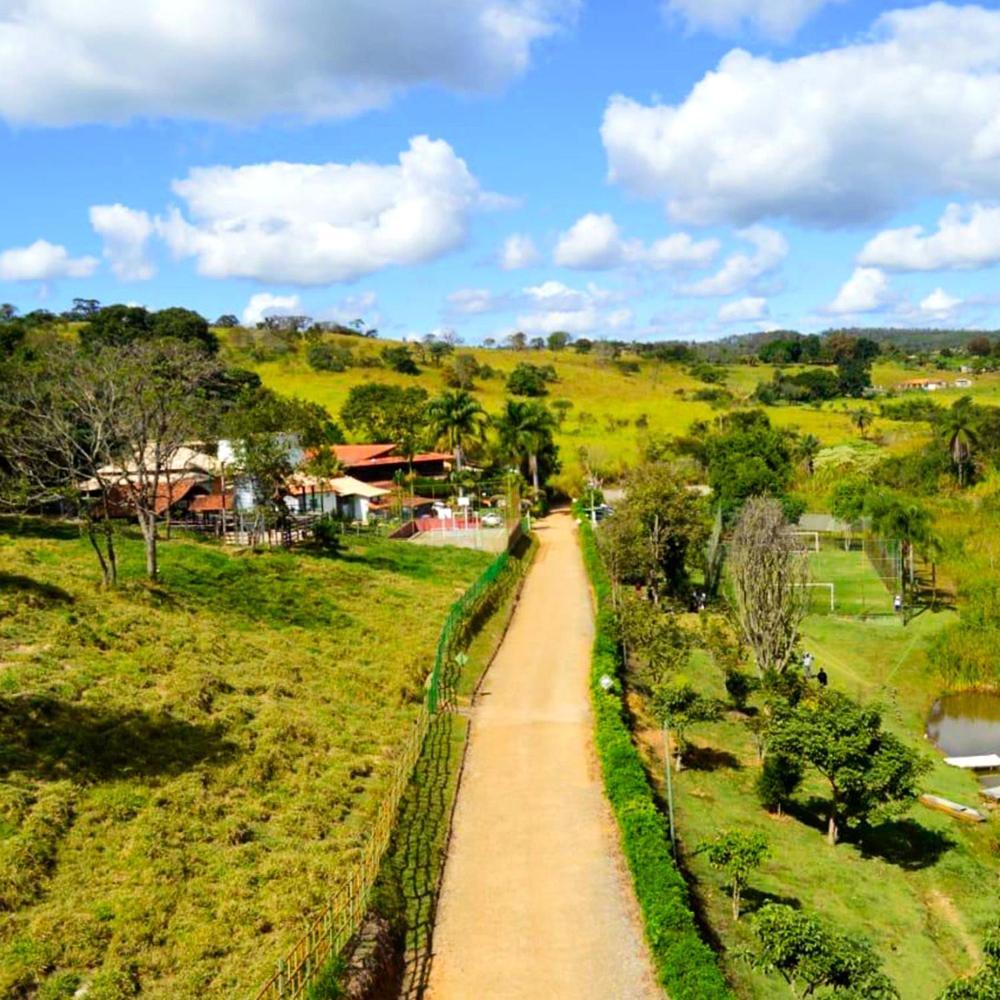 Hotel Fazenda Tucano Capim Branco Exterior foto